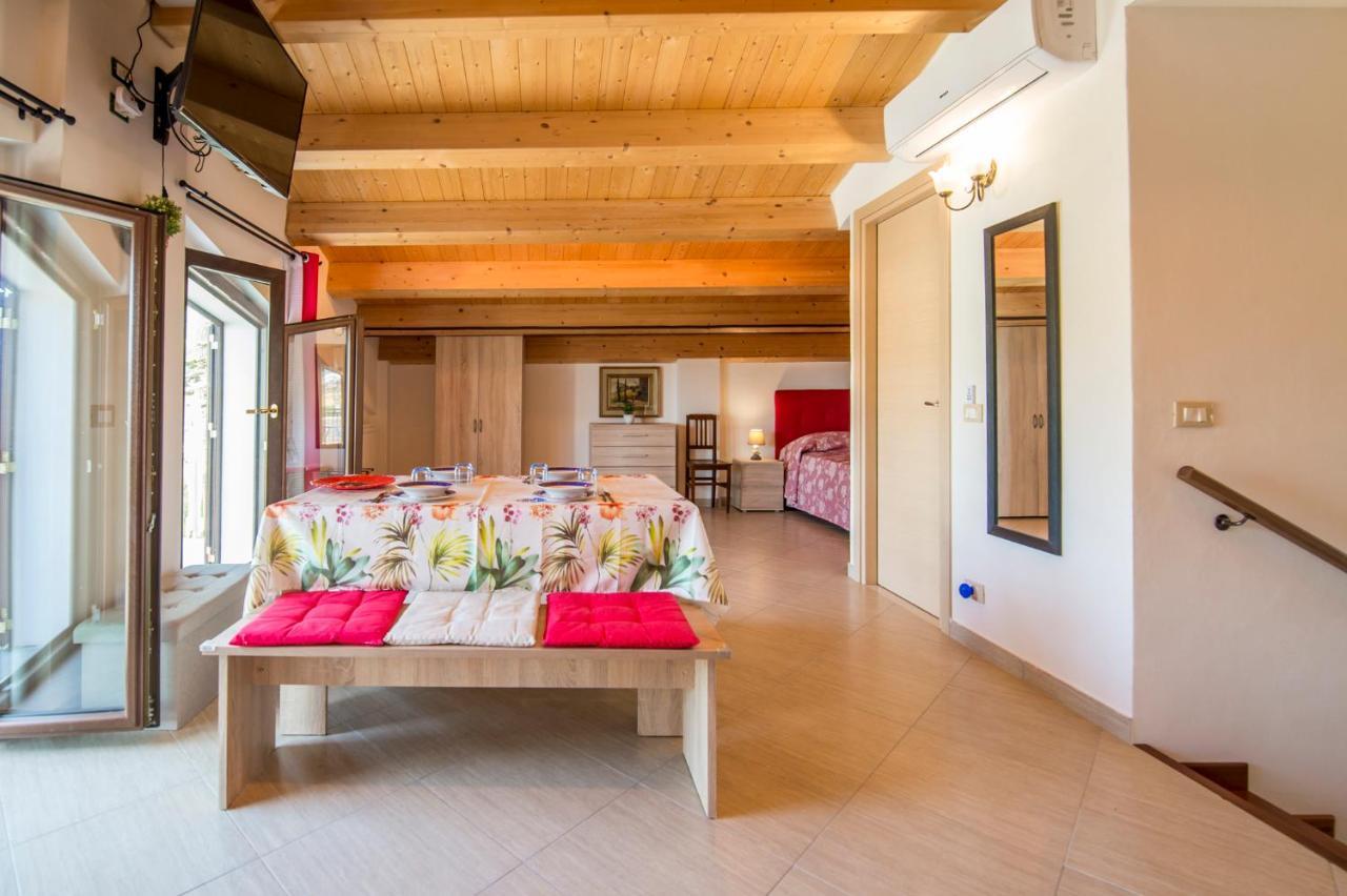 Villa Donata Фонтане Бианче Екстериор снимка