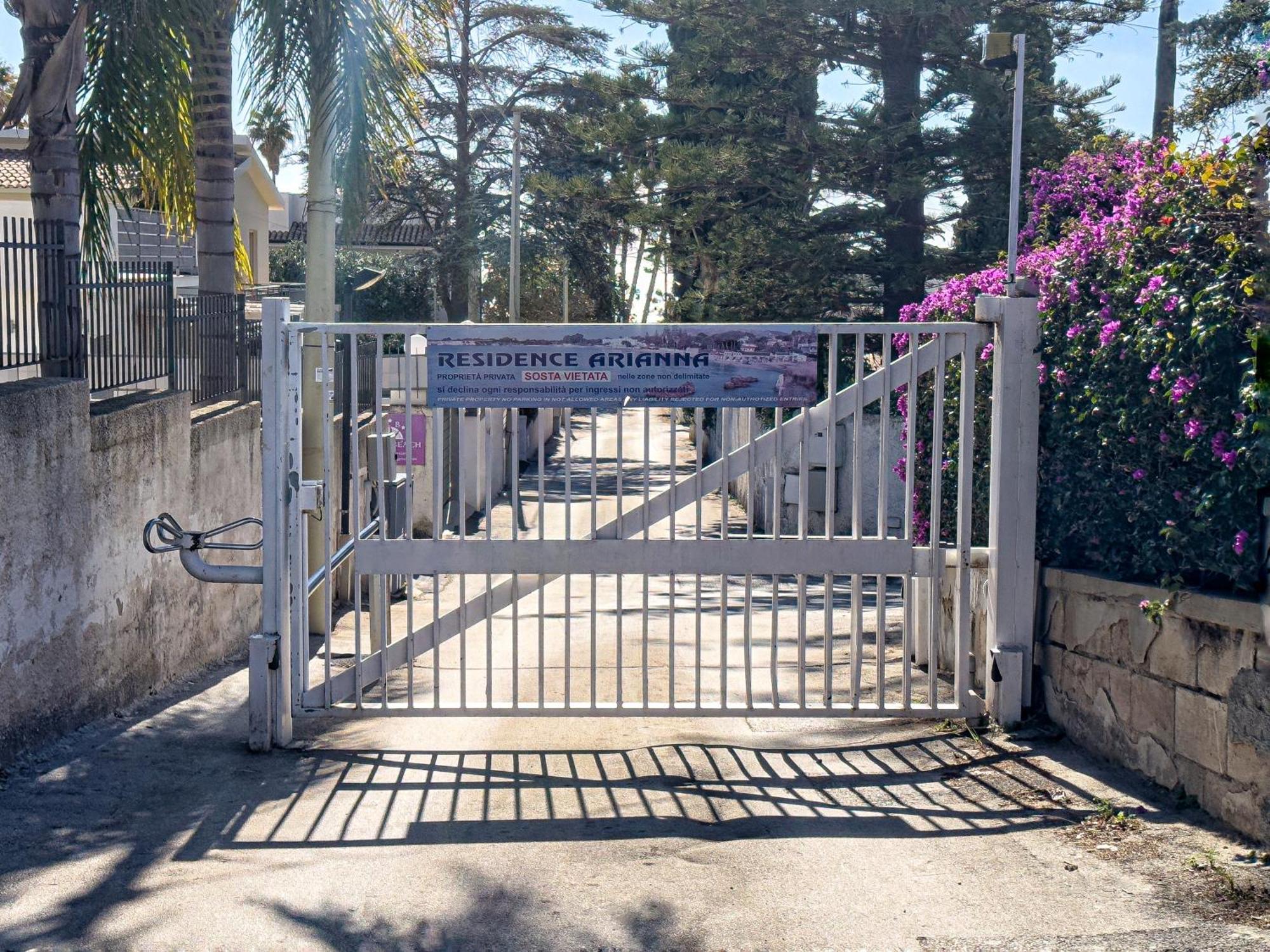 Villa Donata Фонтане Бианче Екстериор снимка